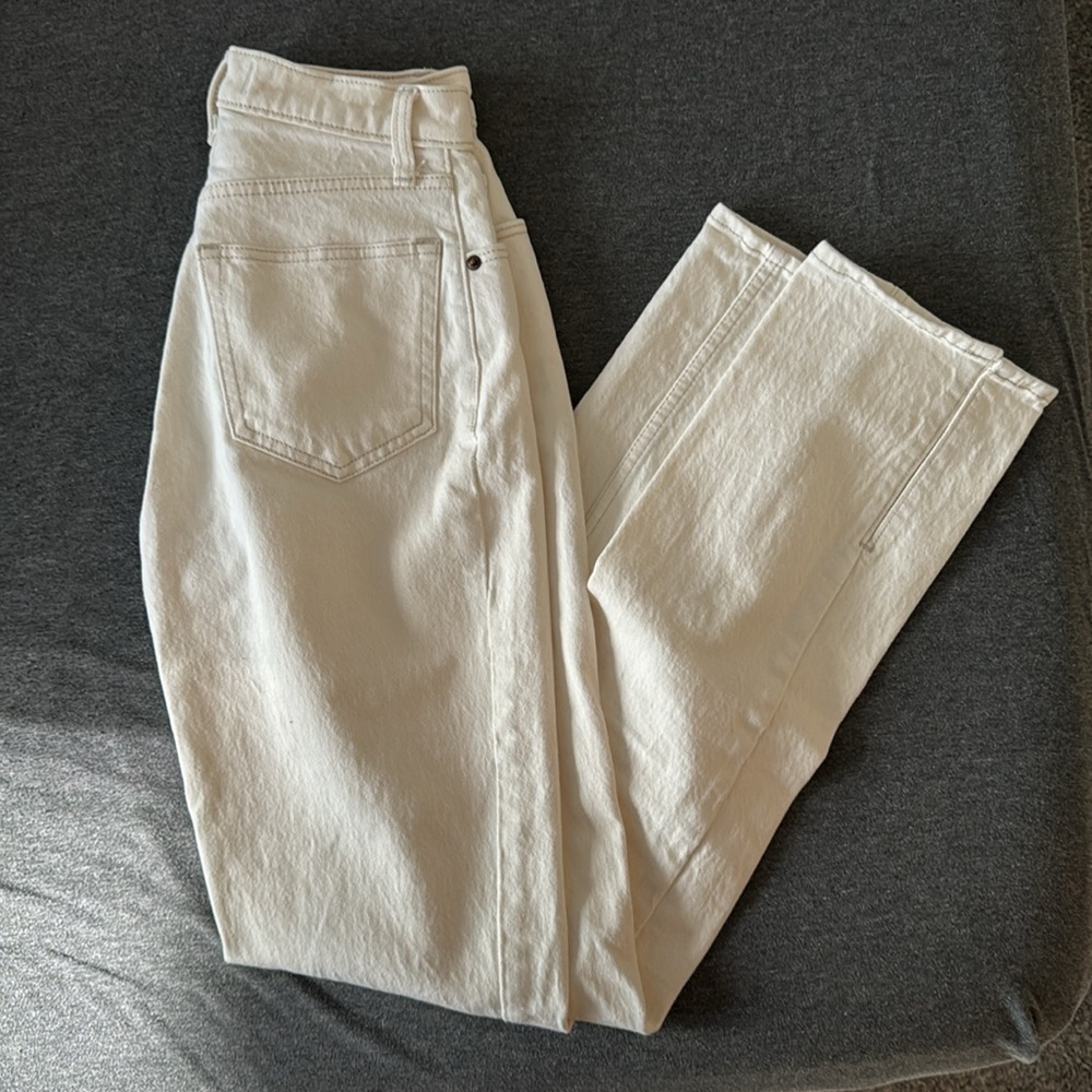 Abercrombie | 90s High Rise Split Hem Jean **Curve Love - Picture 3 of 4